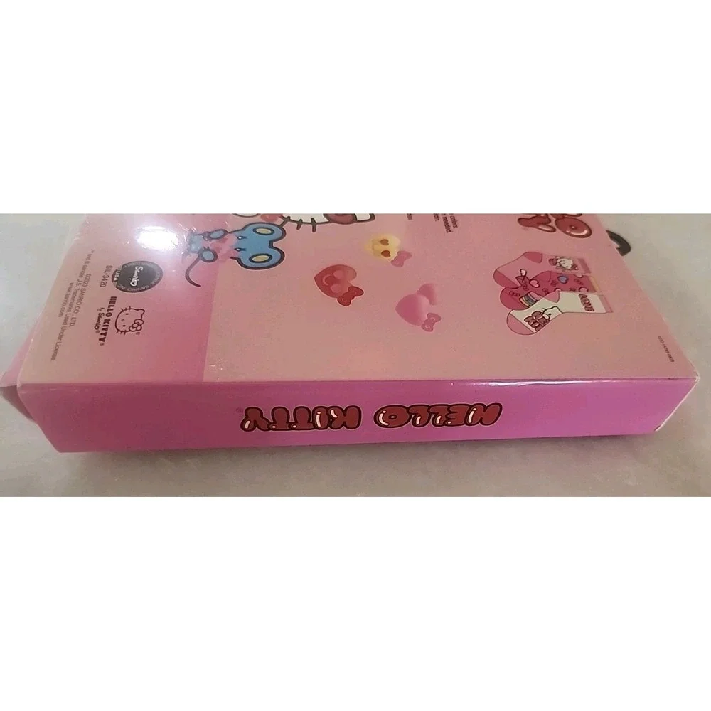 NEW / Opened Box Sanrio : Hello Kitty Valentine's Day Crew Socks (3 Pairs)